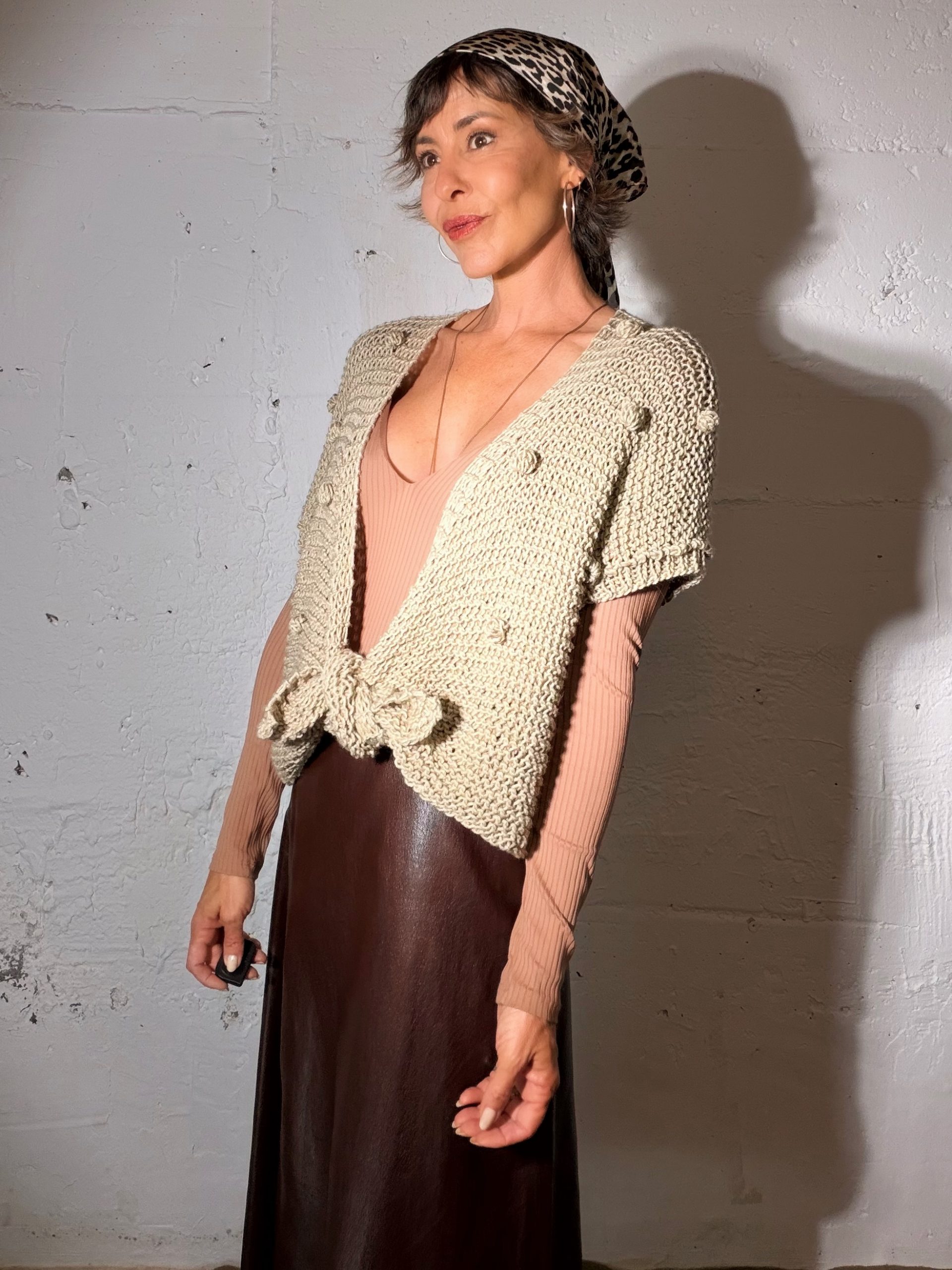 The Knot Vest in Grey fine yarn - Image 2