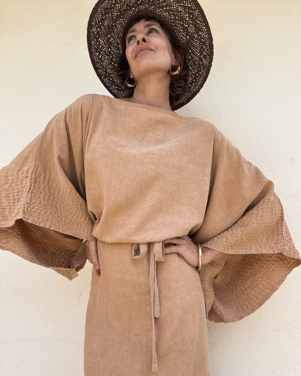 The Hanoi Dress in Sand Color - Imagen 2