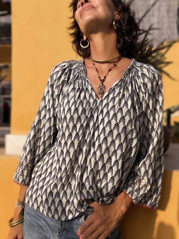 The Melisa Blouse Black - Image 3