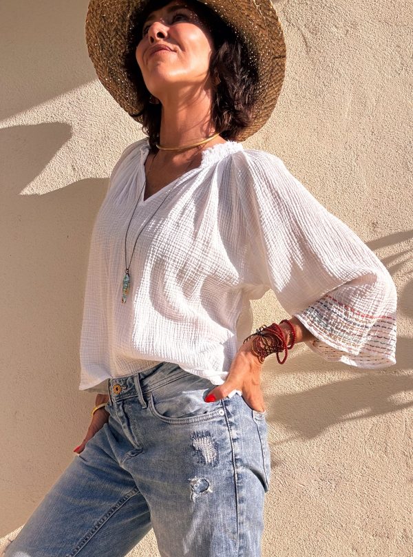 The White Blouse - Imagen 3