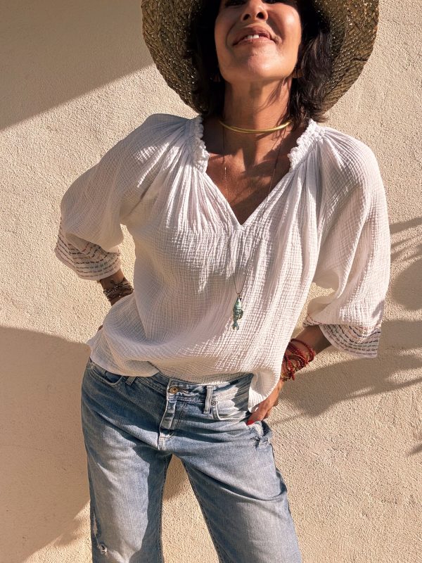 The White Blouse - Imagen 6