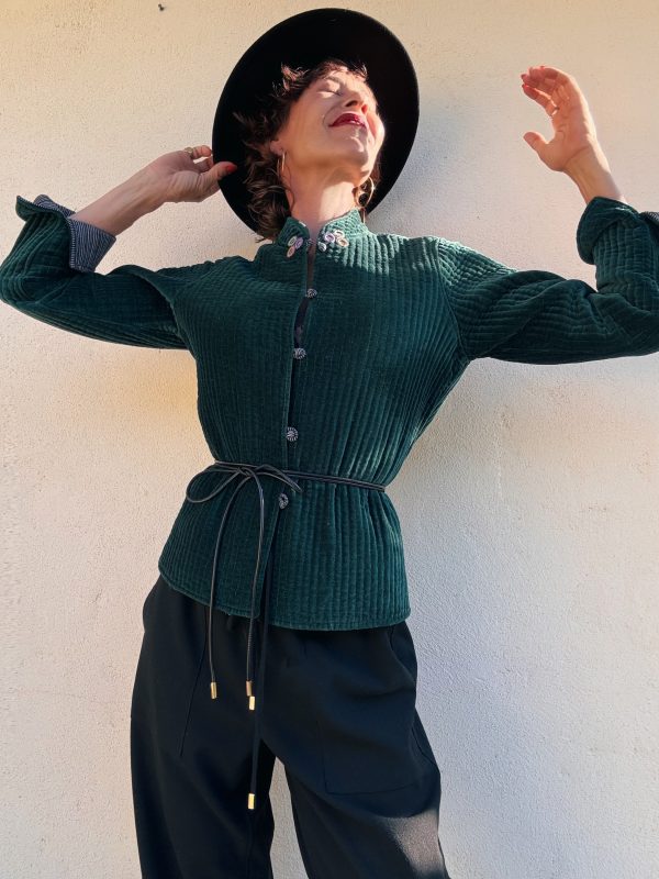 The Velvet Jacket in Green - Imagen 2