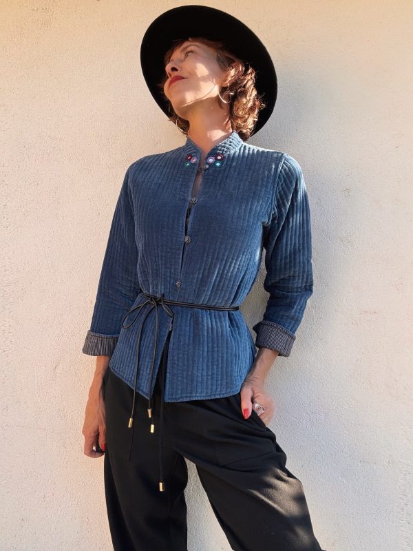 The Velvet Jacket in Blue - Imagen 9