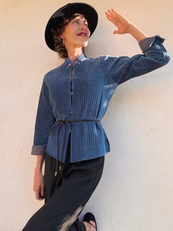 The Velvet Jacket in Blue - Imagen 2
