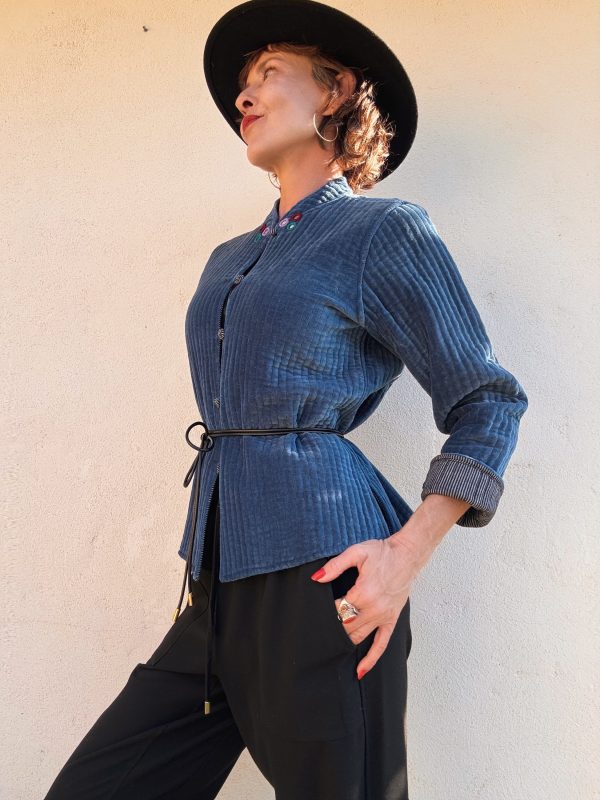 The Velvet Jacket in Blue - Imagen 3