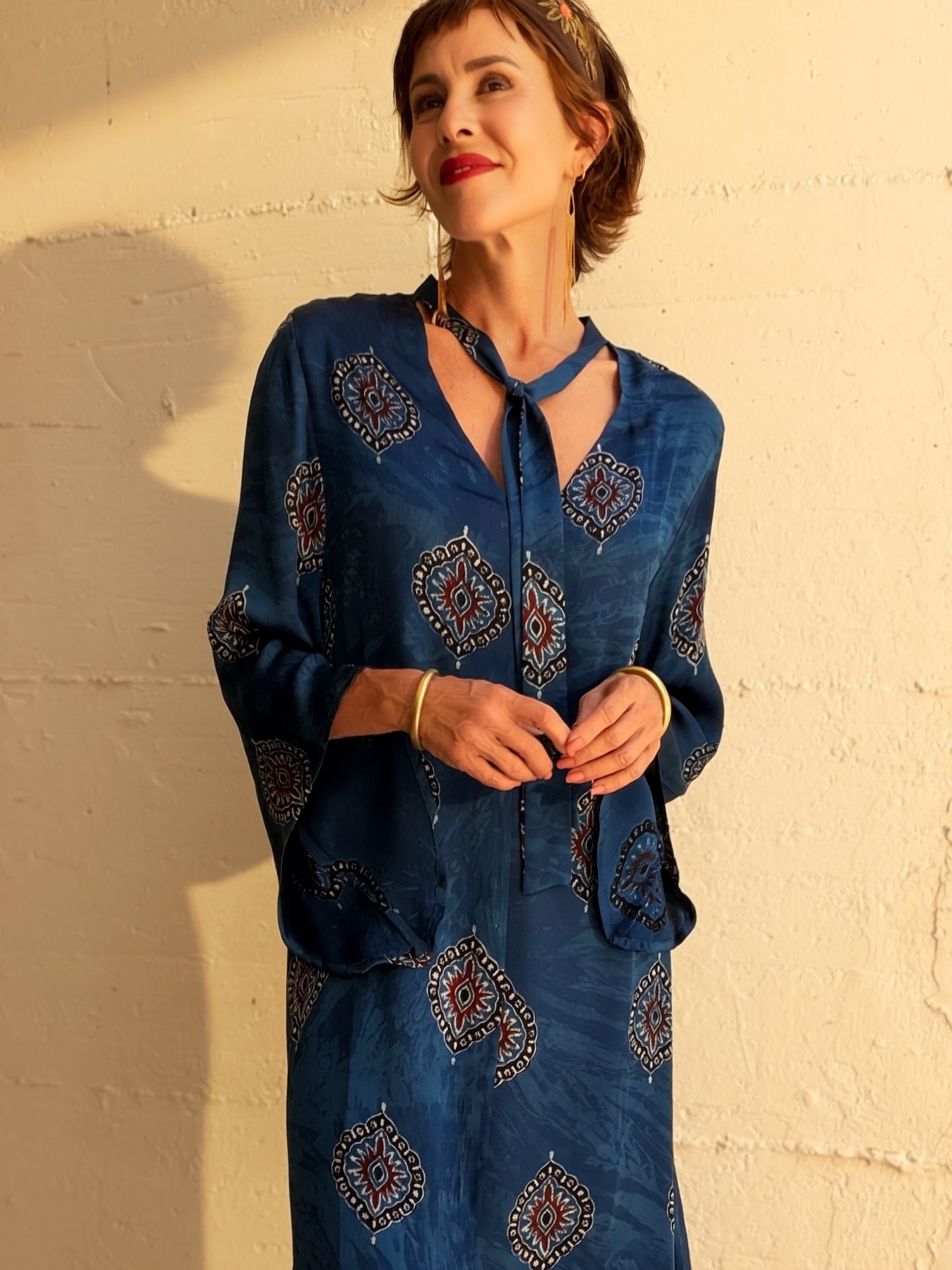 The Midi Suri Dress in Blue - Image 3