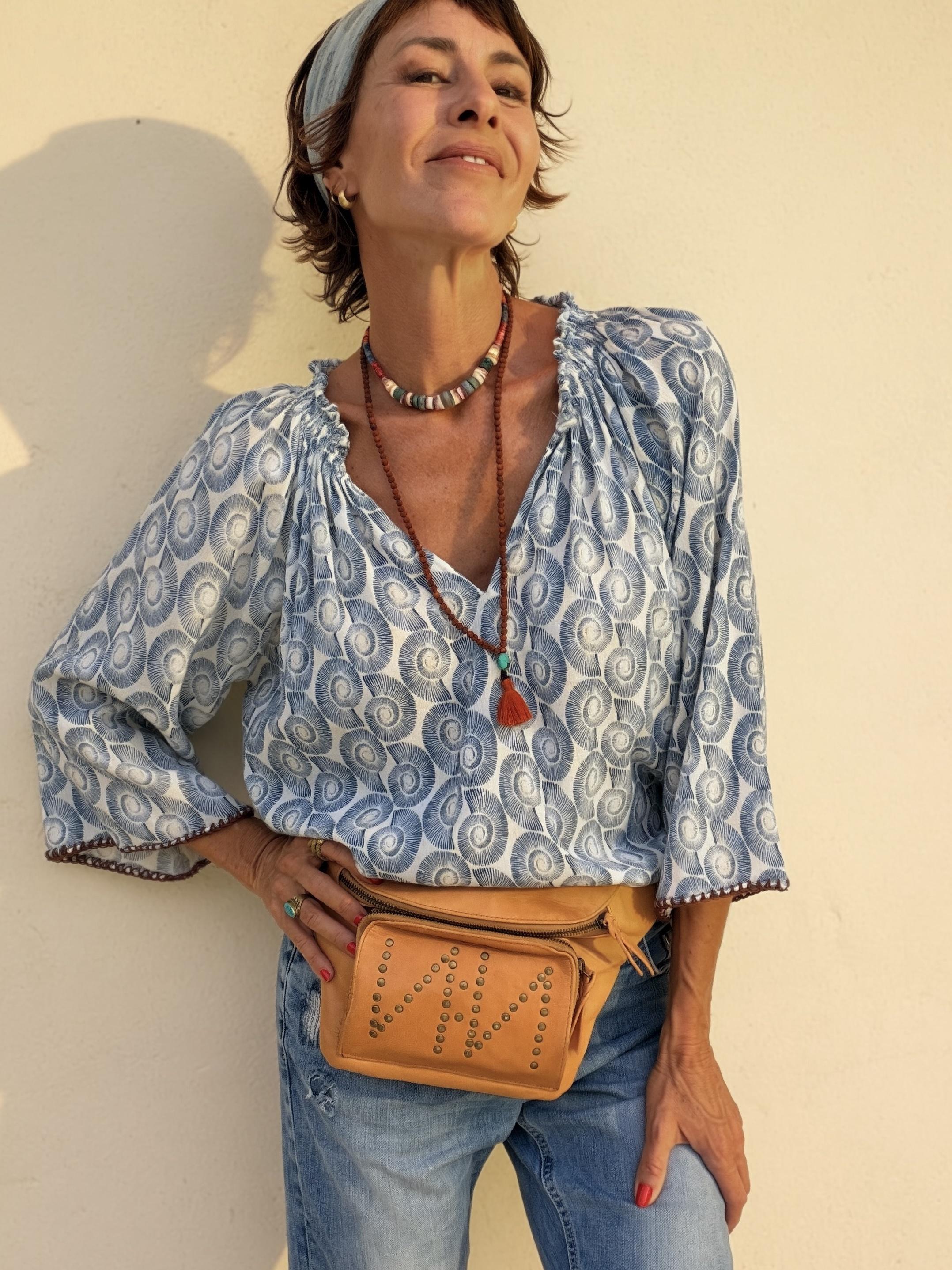 The Nautilus Blouse in Blue - Imagen 3