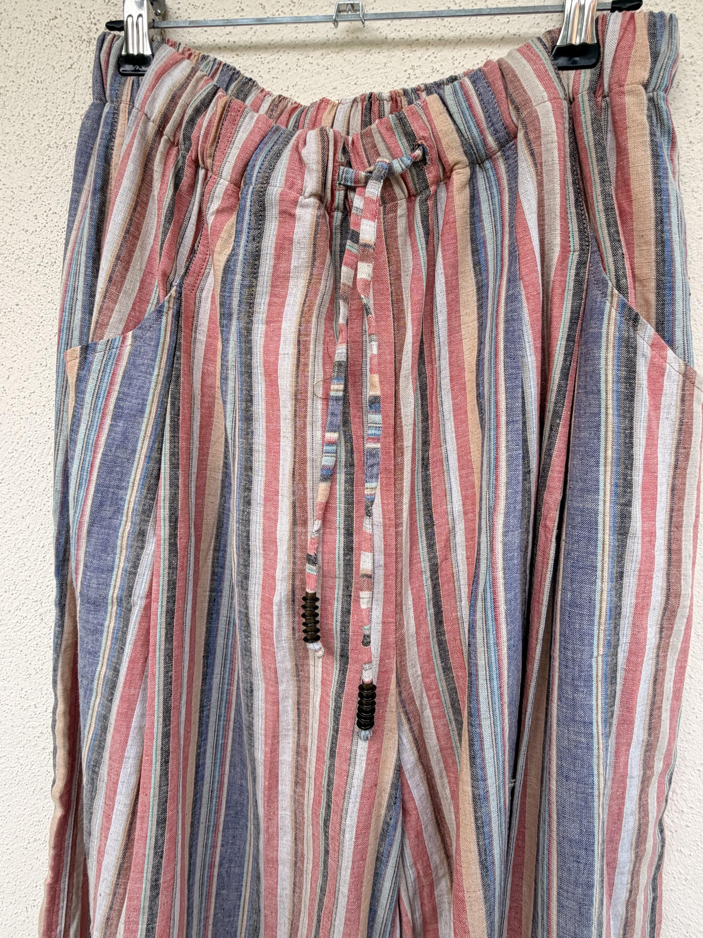 The Mikonos Pant in Reds - Imagen 6
